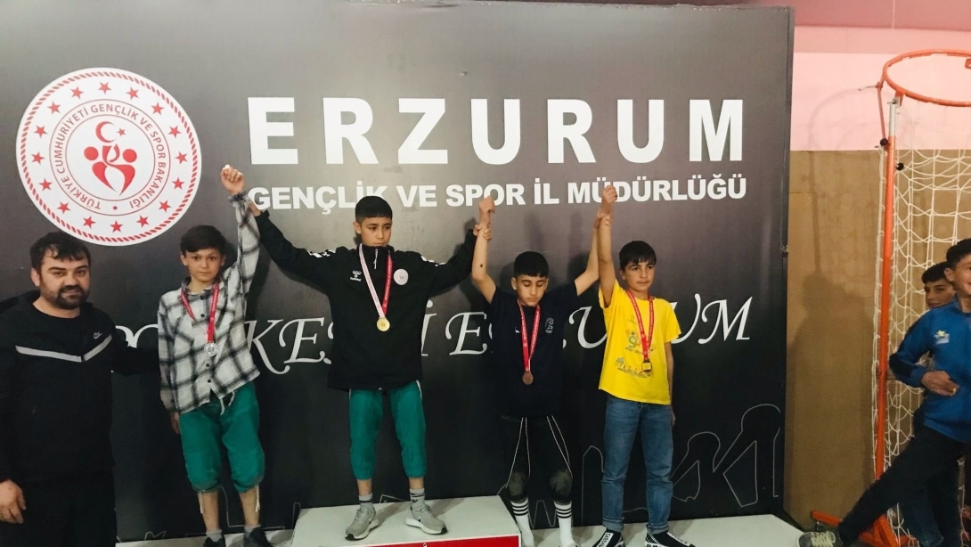 KARAKUCAK İL SEÇMELERİNDE ÖĞRENCİLERİMİZDEN BÜYÜK BAŞARI